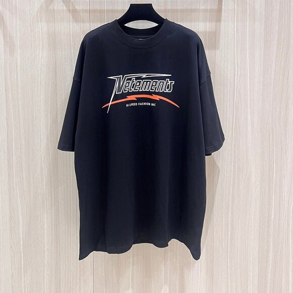 Vetements Black Short-Sleeved T-Shirt - Picture 1 of 5